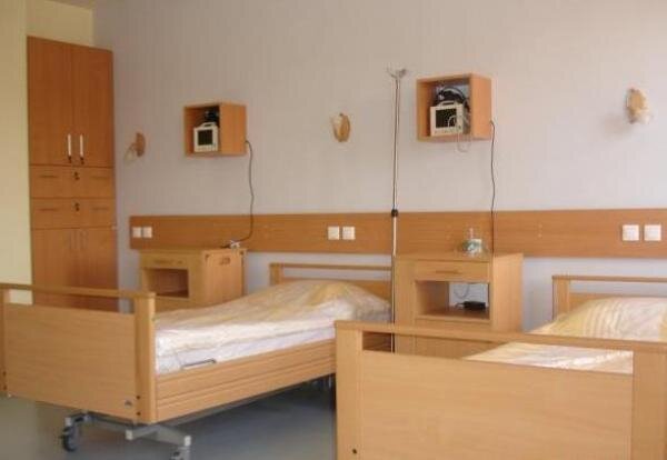 Dotari clinici si spitale