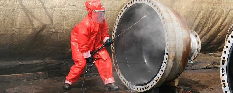 High pressure cleaning operator