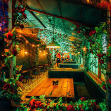 Rose`s Mystery House