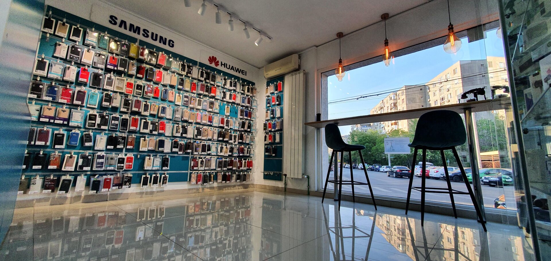 Interiorul magazinului