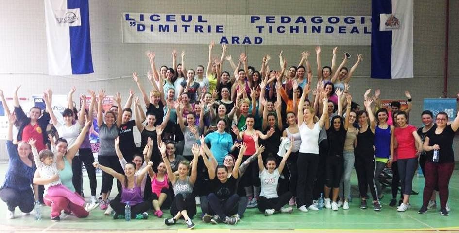 Cadou 8 Martie - Let's Zumba FinProm!