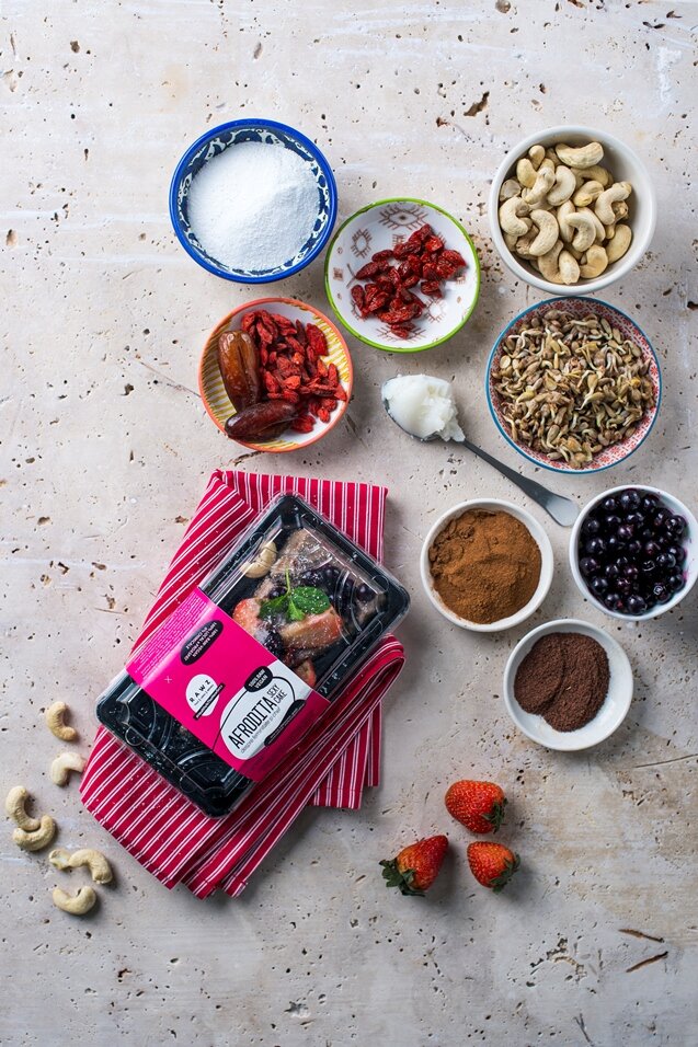 Lansare produse raw-vegan in Mega Image